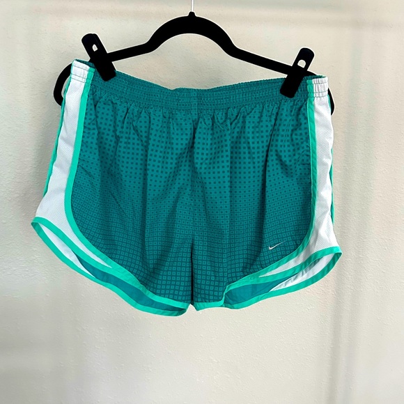 Nike Pants - Nike Size XL Turquoise Square Short